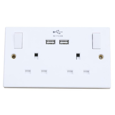 DENCON  SWITCHED SOCKET 13A 2 GANG 2 USB PORTS
