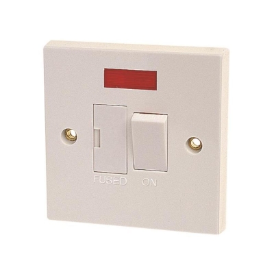 DENCON  SWITCHED FUSED SPUR 13A WITH PILOT LAMP